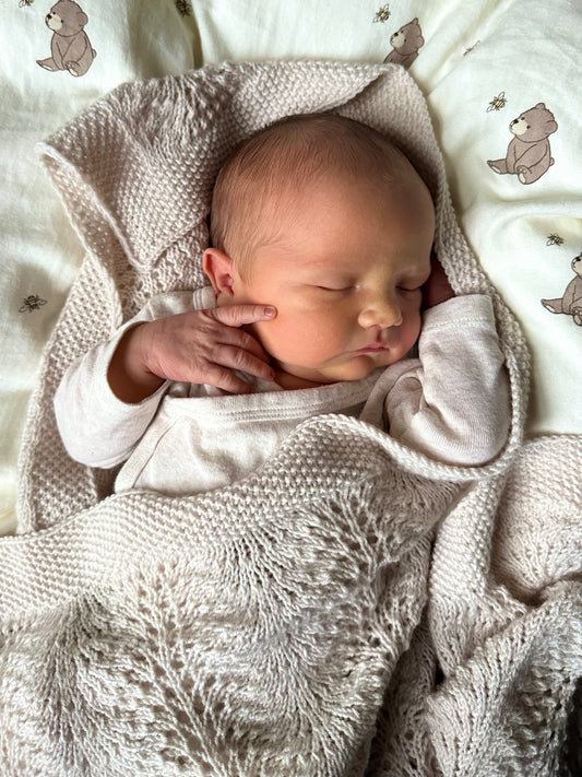 Lumi Baby Blanket - English