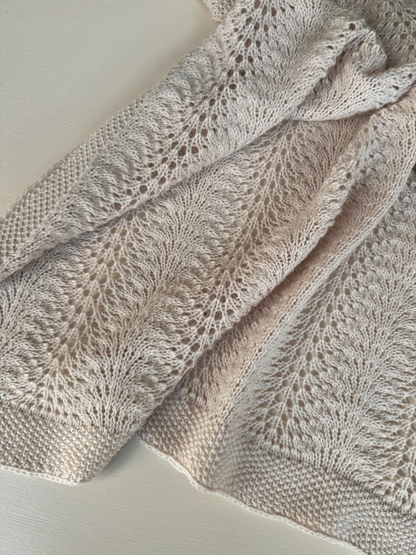 Lumi Baby Blanket - English