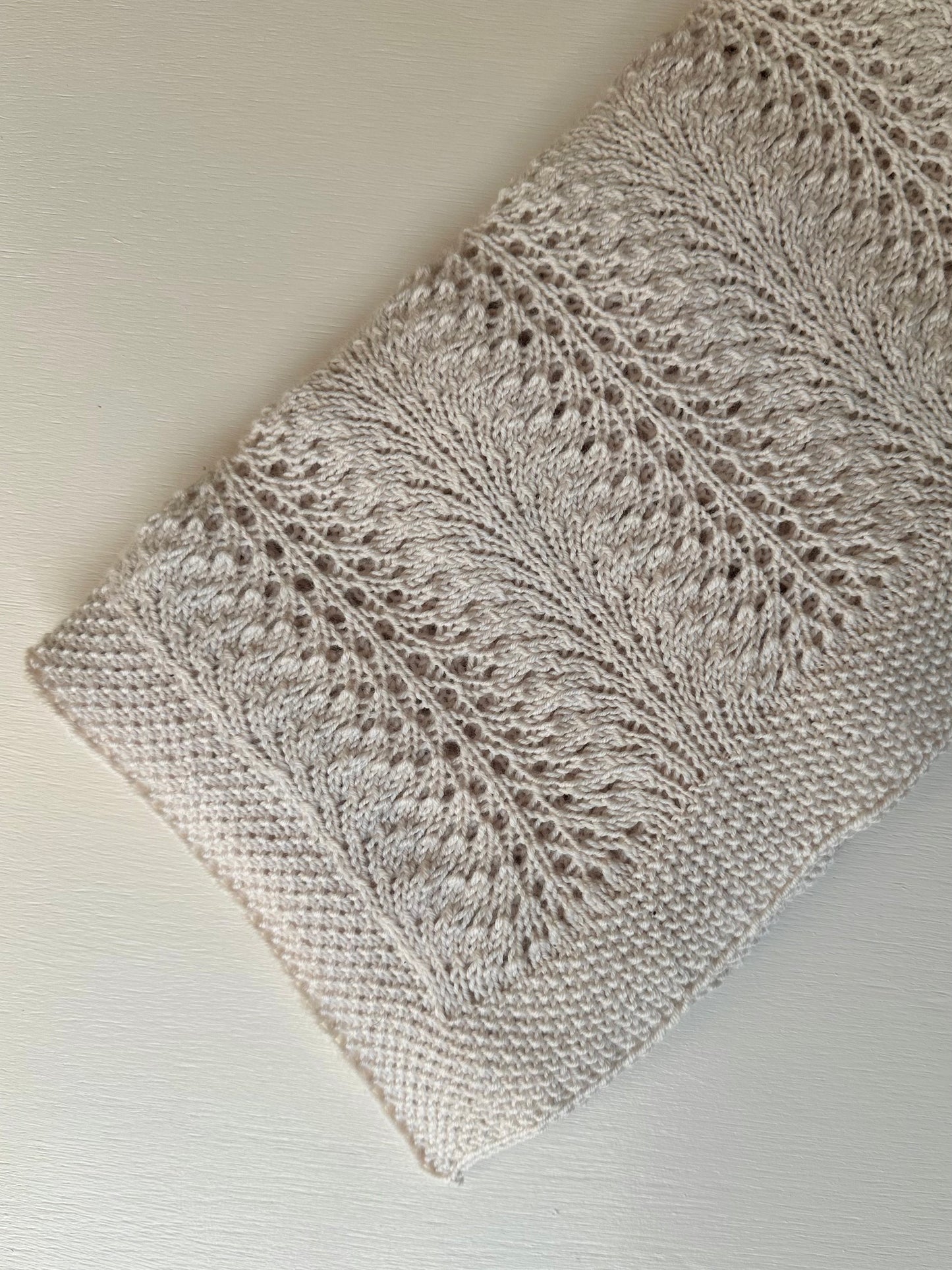 Lumi Baby Blanket - English